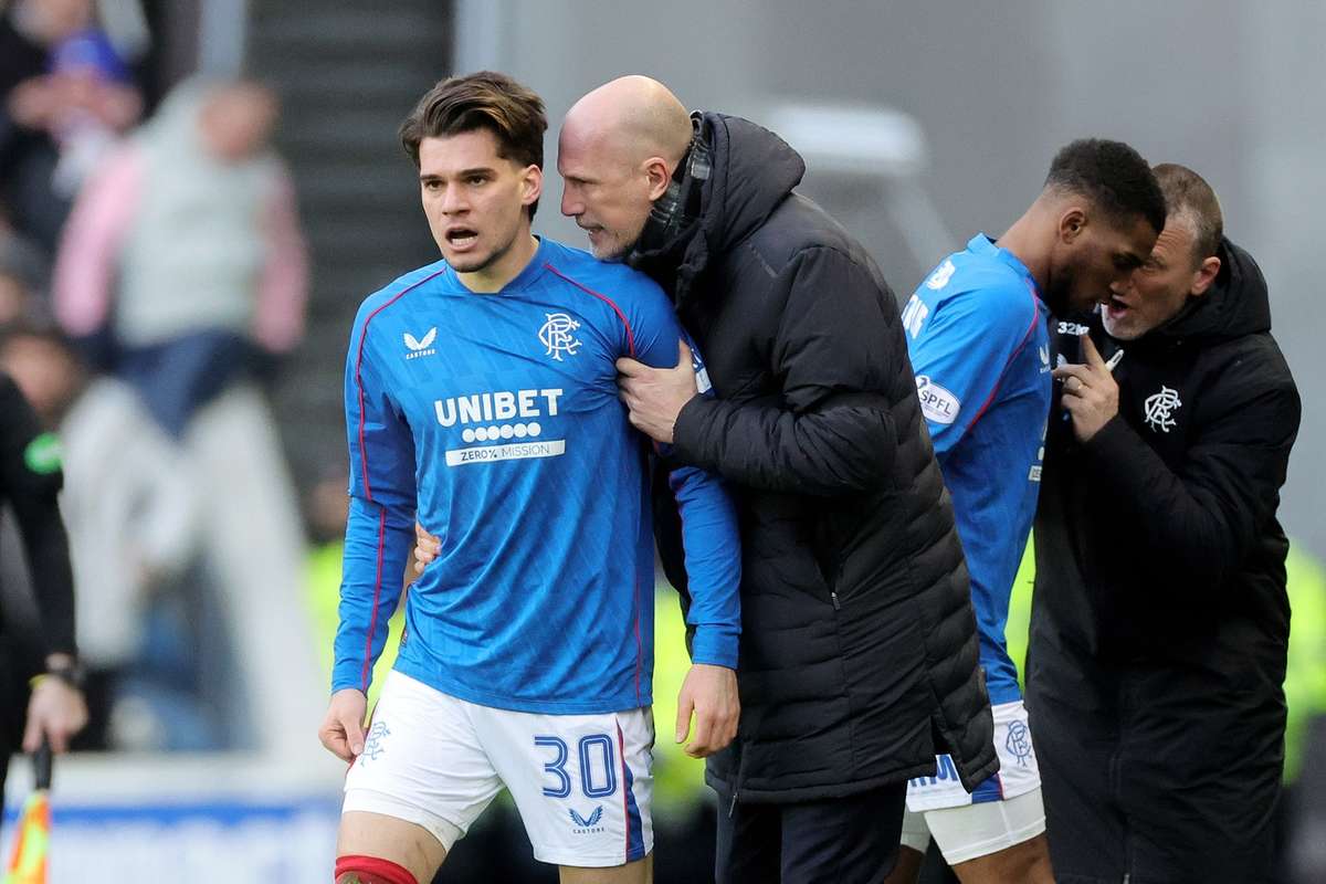 Oficial Ianis Hagi a ramas fara antrenor Clement demis