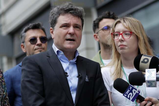 Nicusor Dan si a depus candidatura la prezidentiale Campania voluntarilor si a cetatenilor obisnuiti