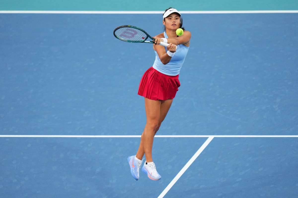 Tracker de tenis Paolini avanseaza Emma Raducanu vs Anisimova Coco Gauff vs Linette