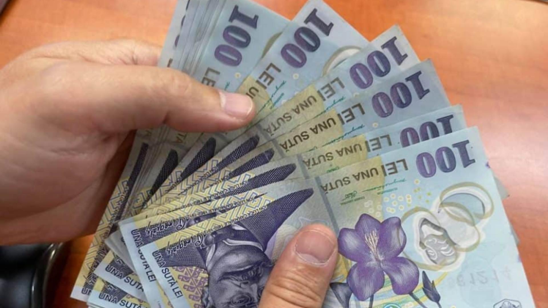 Angajatii romani prime de Paste substantiale Ce sume primesc