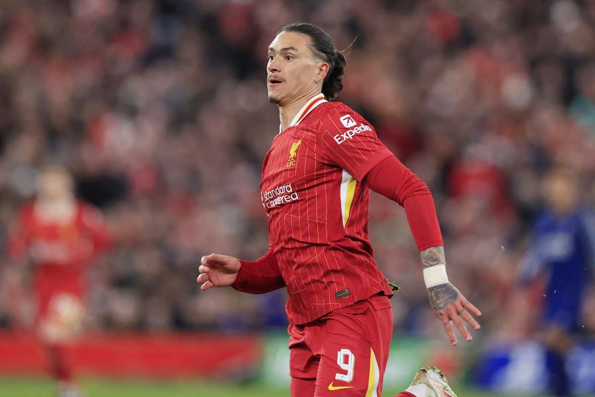 Clauza din contractul lui Darwin ce i poate afecta locul la Liverpool