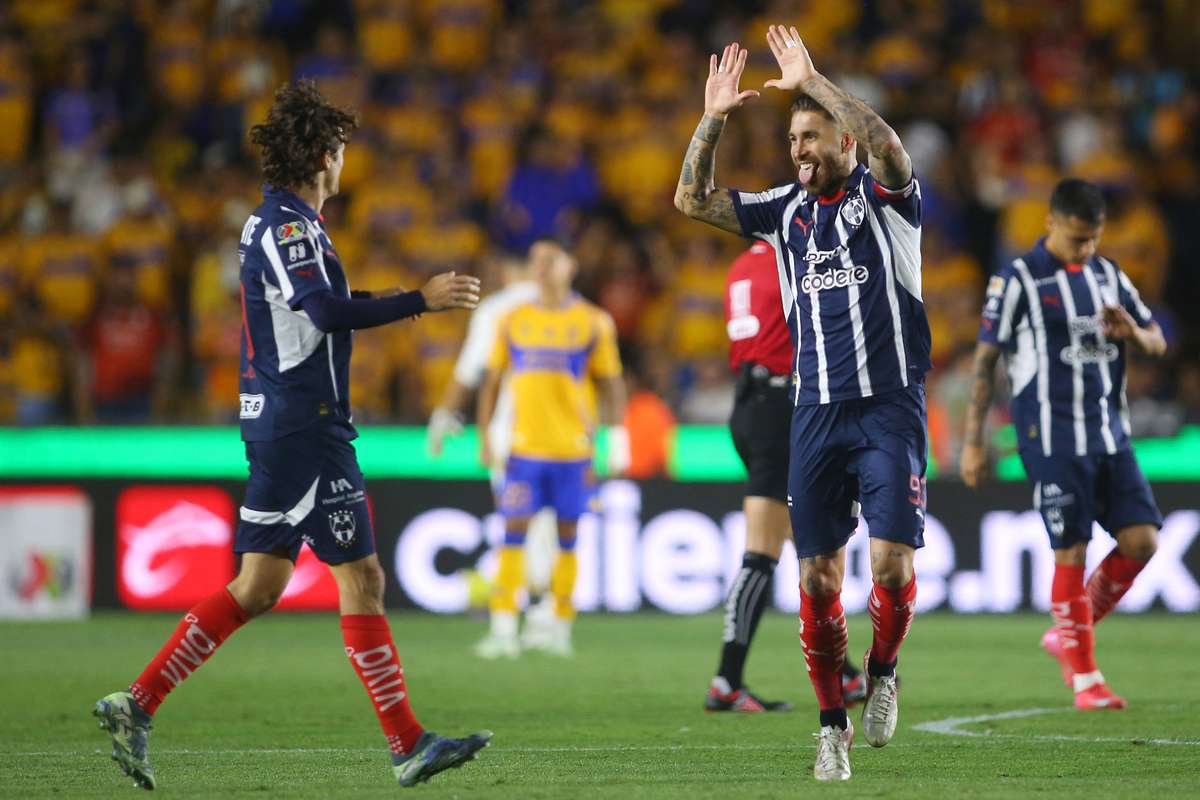 Momente unice in Mexic Portarul a intors spatele la penalty ul lui Sergio Ramos