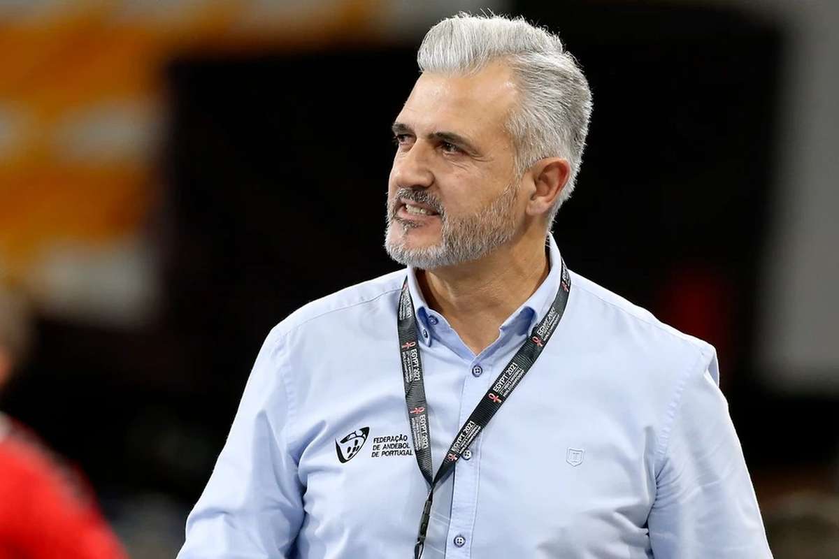 Selectionerul Portugaliei ar putea antrena pe Dinamo Bucuresti