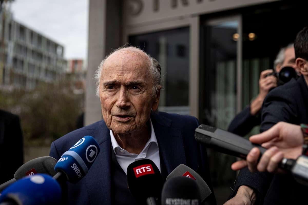 Sepp Blatter critica FIFA Calendarul este supraincarcat