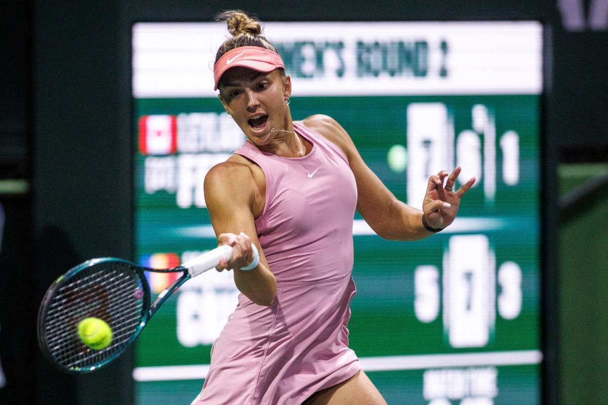 Tenis Tracker Tsitsipas invinge pe Opelka la Barcelona Jaqueline Cristian debuteaza la Rouen