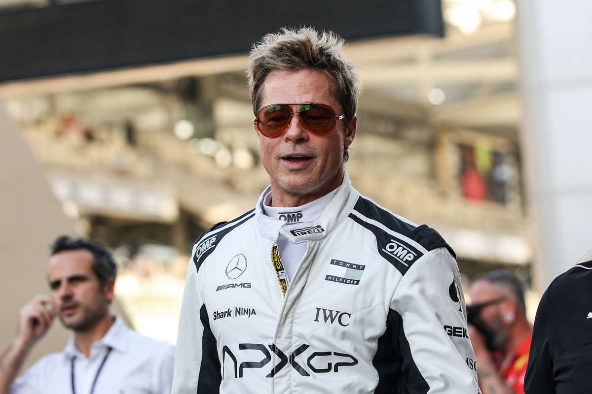 Brad Pitt si experienta sa in Formula 1 Daca va deranjam spuneti ne