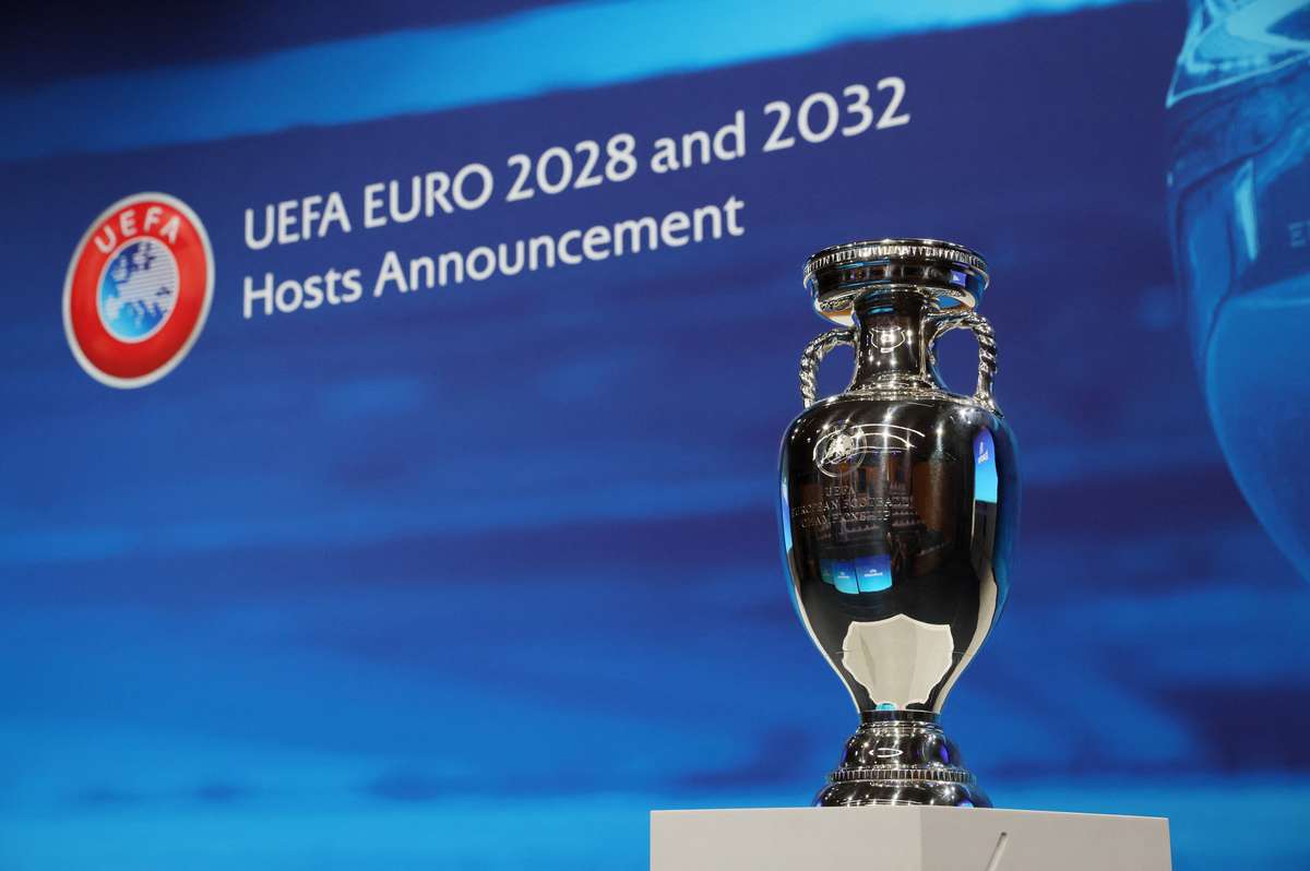 Gazdele Euro 2028 participa la preliminarii fara garantii