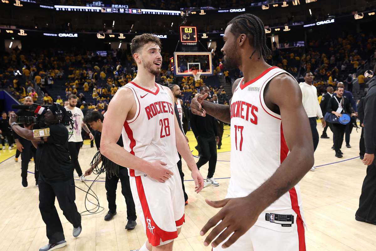 Play off NBA Houston Rockets invinge Golden State Warriors si duce confruntarea in decisiv