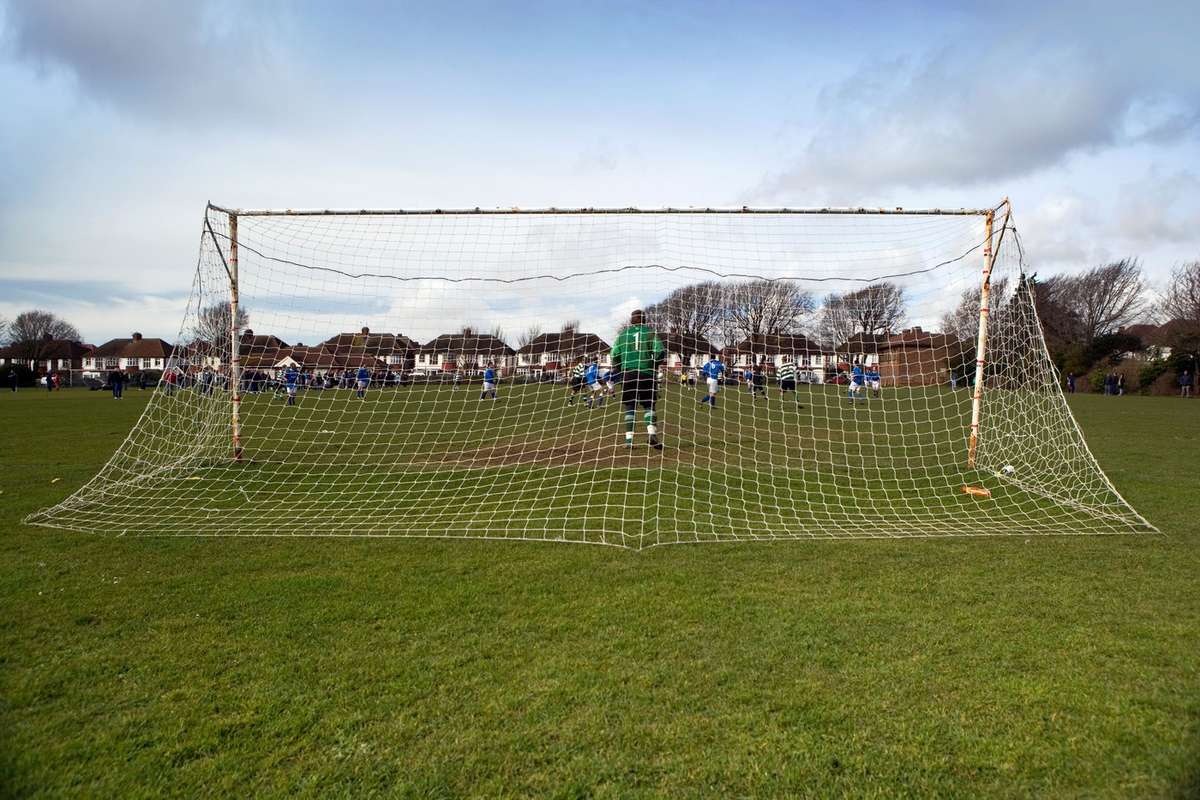 Suspendare record de 30 de ani pentru un portar din Franta A luato razna