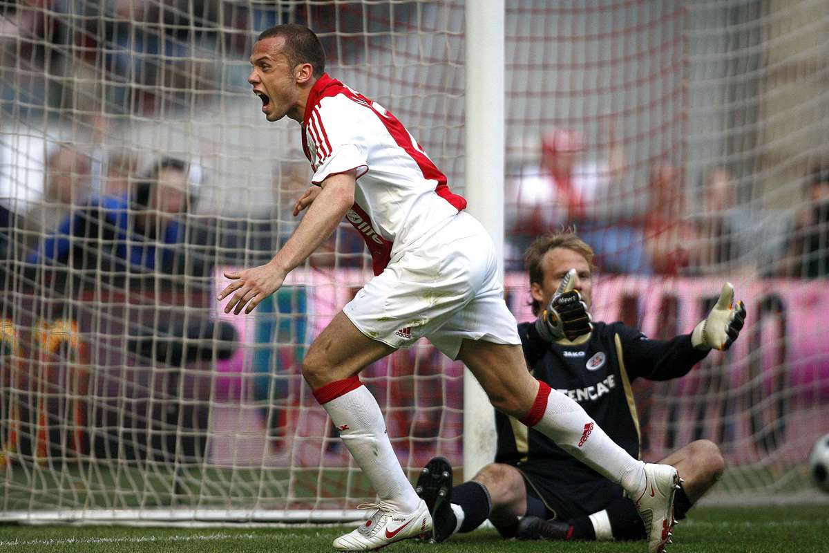 Ajax are un nou antrenor Un fost fundas conduce echipa