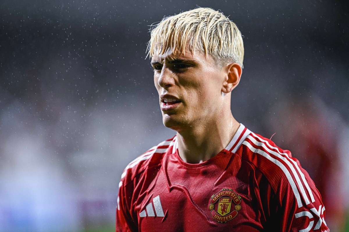 Aston Villa vrea sa l transfere pe Garnacho de la Manchester United