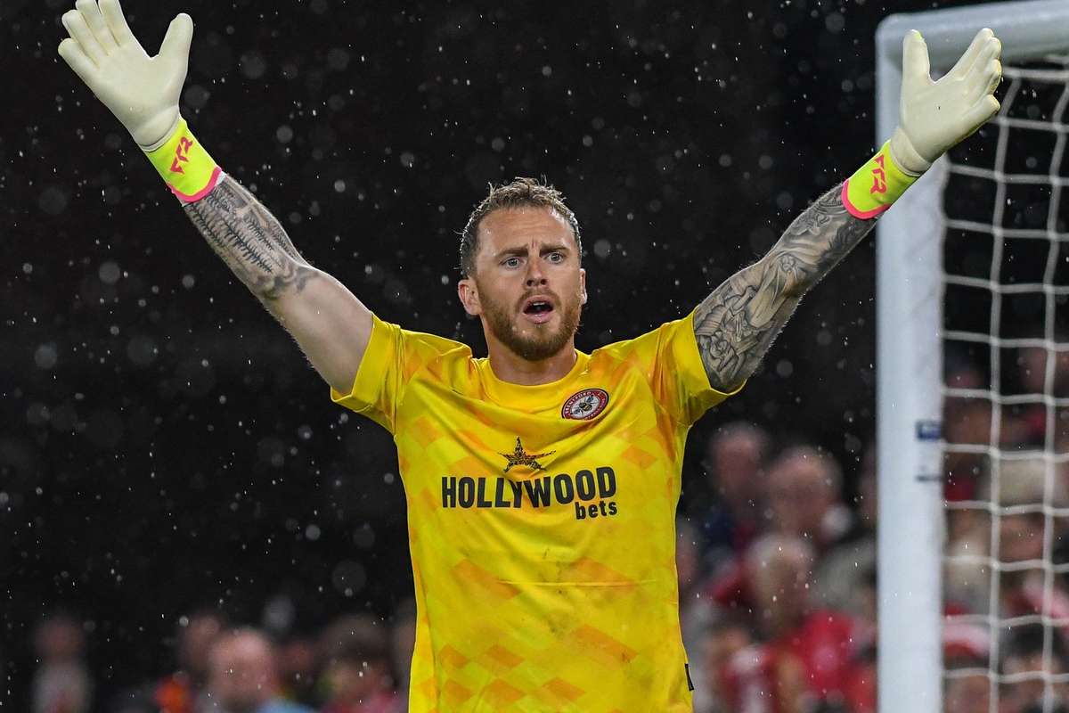 Bayer Leverkusen transfera un portar din Premier League