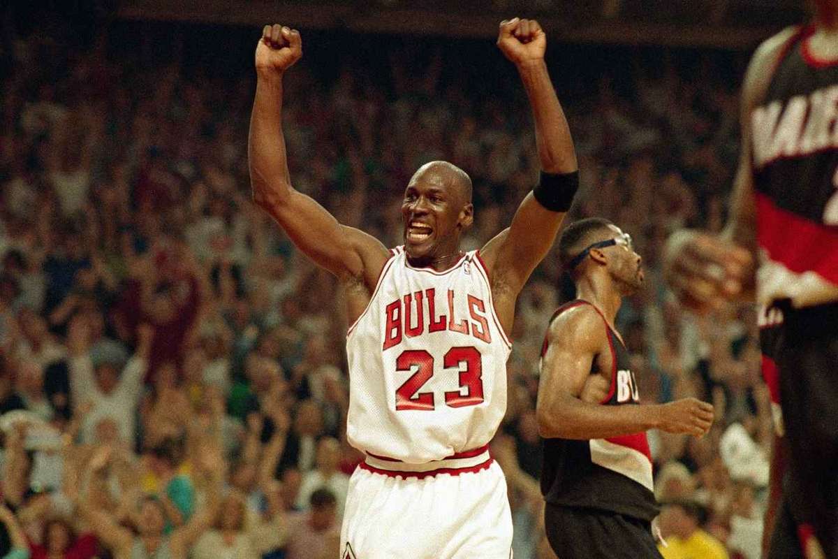 Cartonasul lui Michael Jordan vandut la licitatie