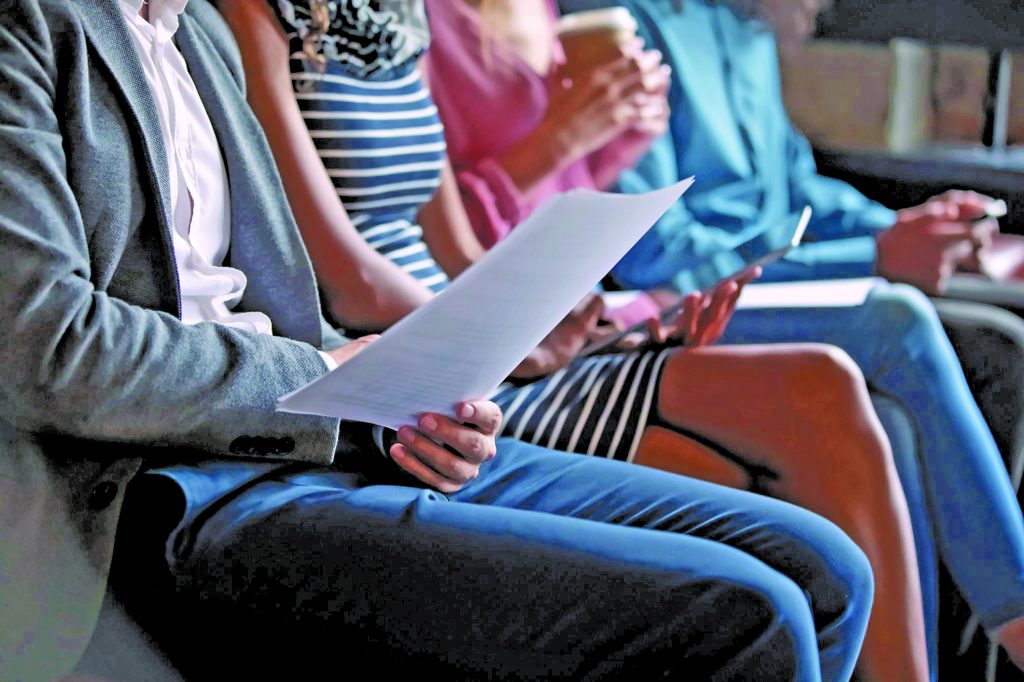 Esti proaspat absolvent Poti obtine bani de la stat