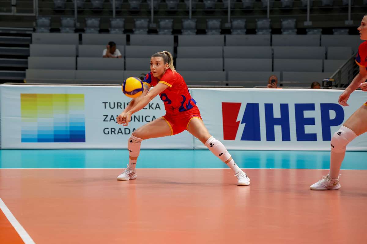 Nationala Romaniei de volei feminin s a calificat pe primul loc