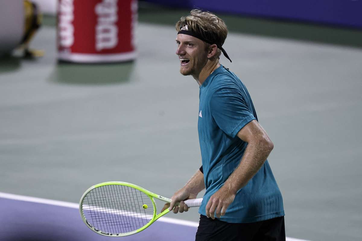 Davidovich il invinge pe Shelton si joaca finala cu De Minaur