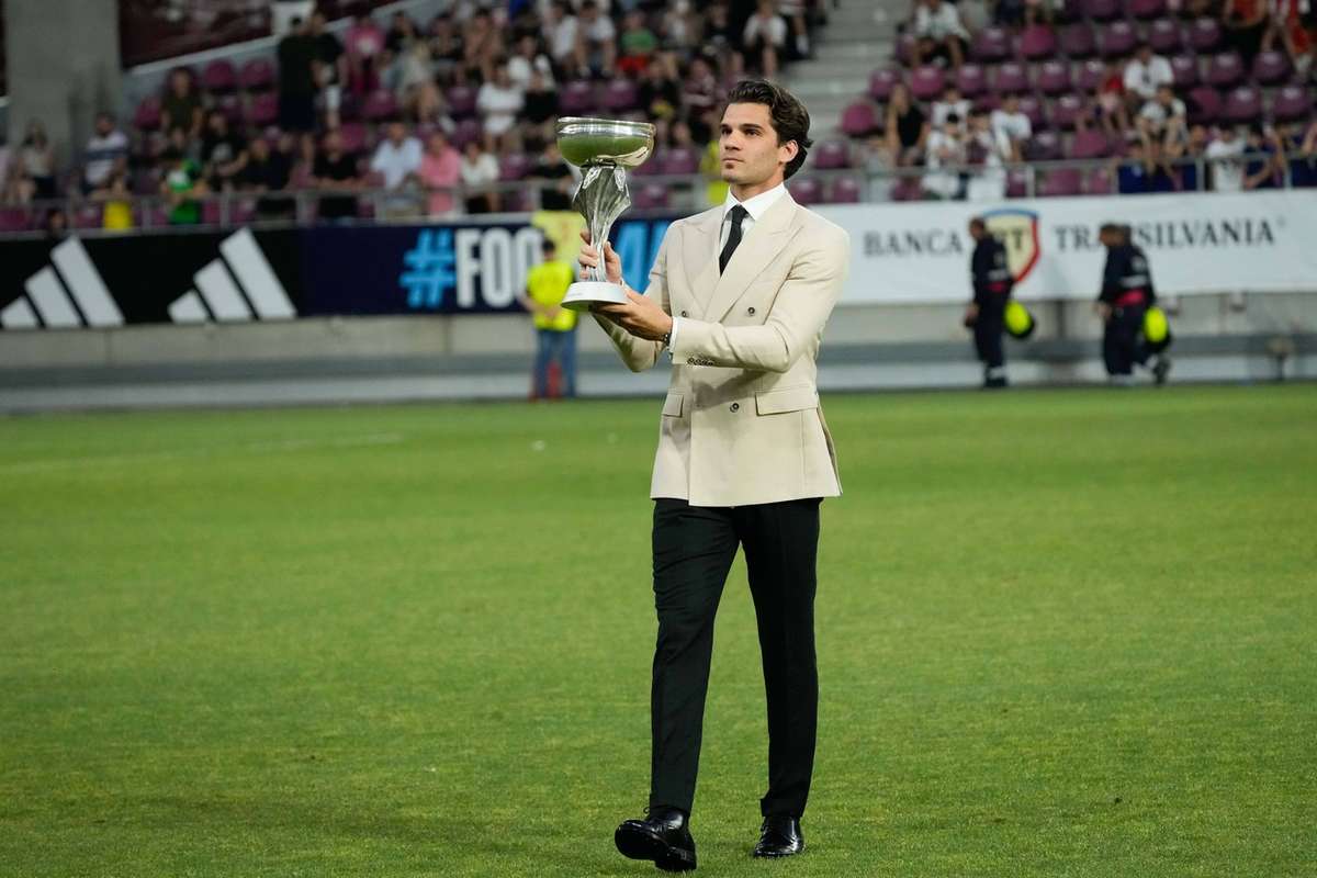 Ianis Hagi aproape de Legia Varsovia A ajuns la acord