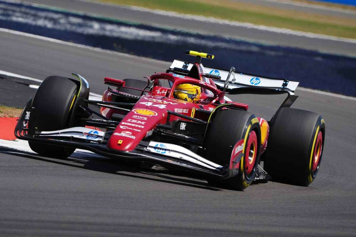 Lewis Hamilton a dominat prima sesiune de antrenamente libere