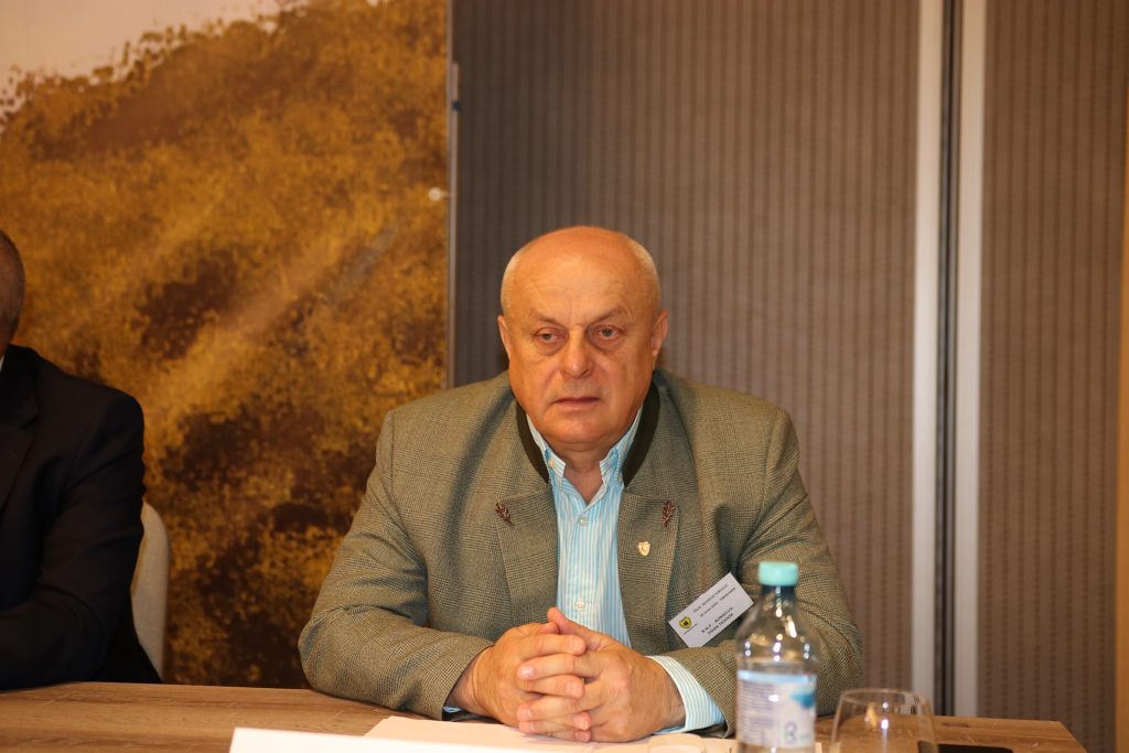 Prima pensie si pretenii Romsilva solicita despagubiri