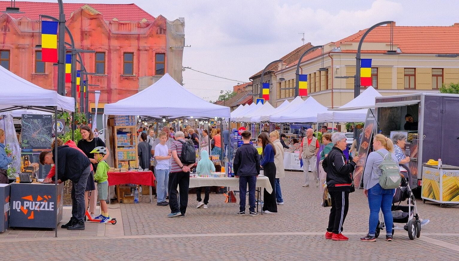 Sondaj INSCOP Doua treimi din romani cred ca Romania este in pericol