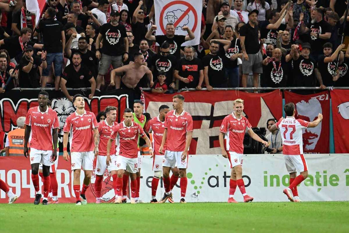 Dinamo joaca in 9 jucatori cu UTA Abdallah marcheaza