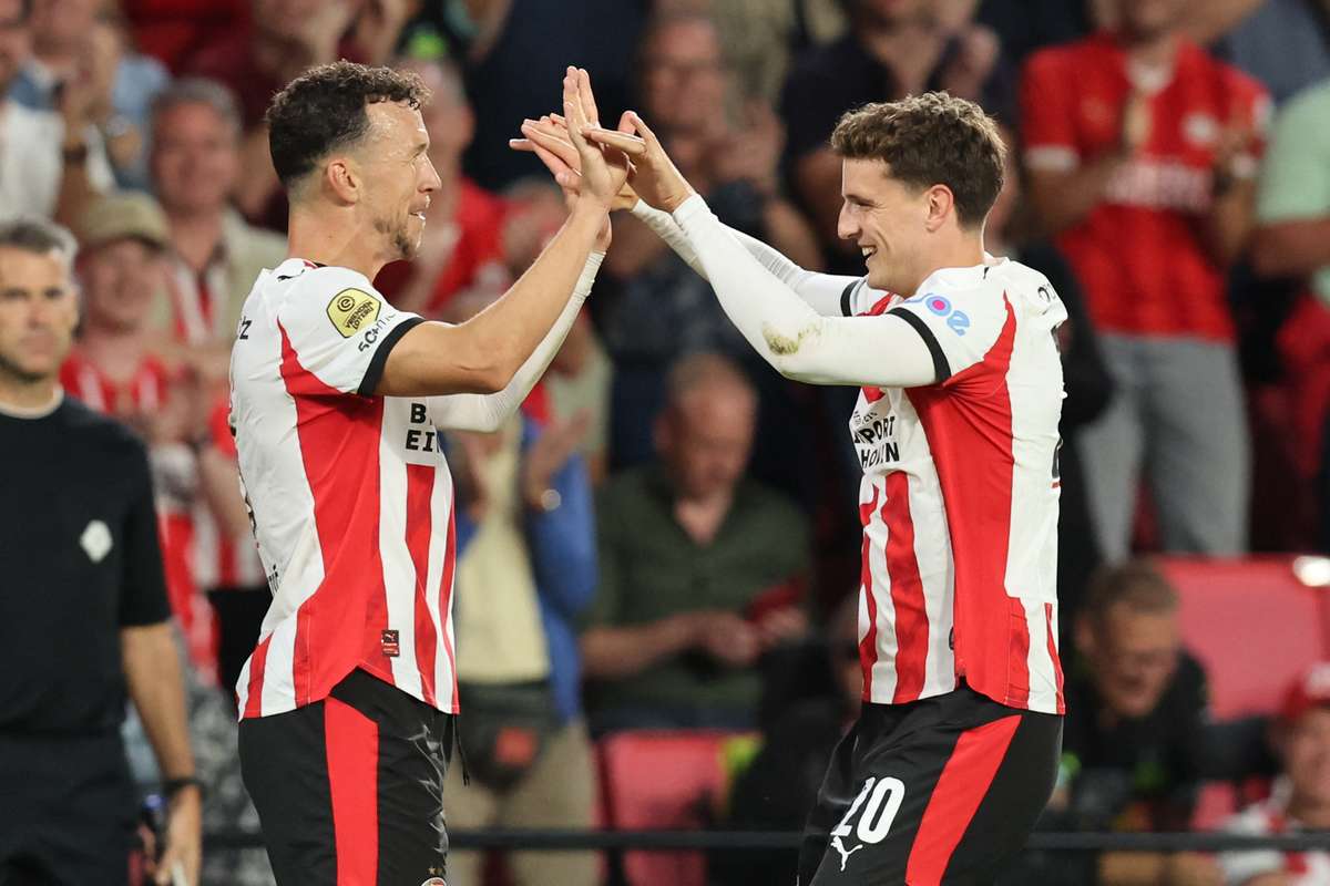 Echipa lui Dennis Man a inceput puternic sezonul in Eredivisie
