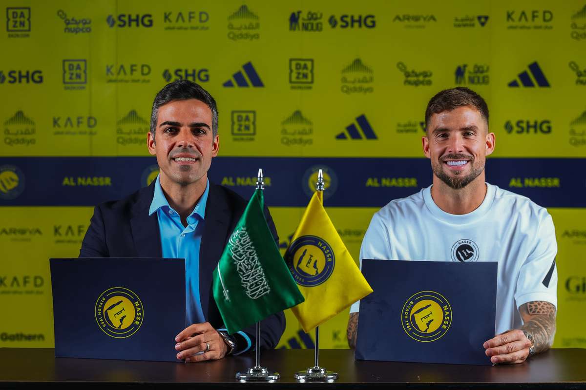 Inigo Martinez noul coleg al lui Cristiano Ronaldo la Al Nassr