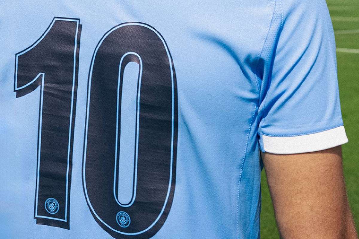 Pep Guardiola a ales cine va purta tricoul 10 la Manchester City