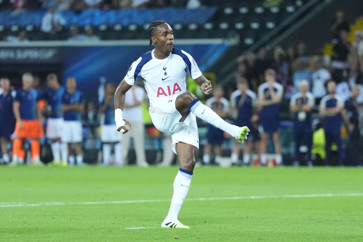 Tottenham condamna insultele rasiste la Mathys Tel