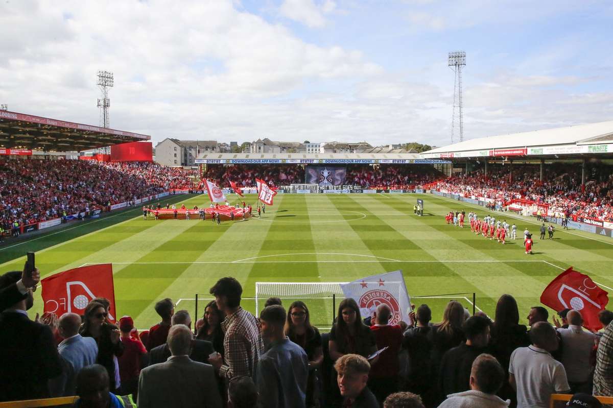 Umplem stadionul Pittodrie pentru meciul cu FCSB