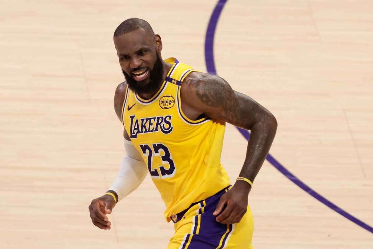 Viitorul lui LeBron James la Lakers incert Trei echipe il urmresc