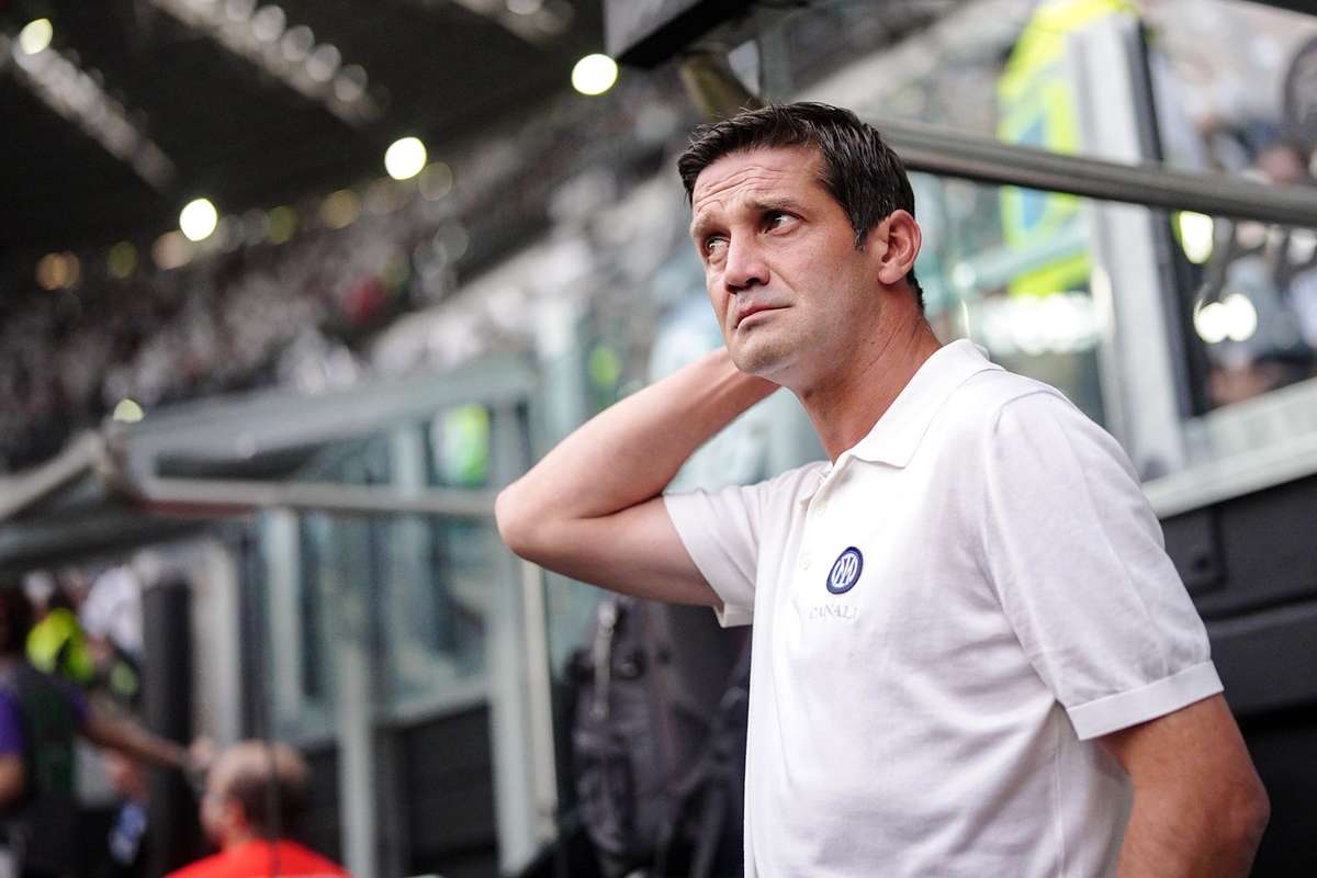 Cristi Chivu sub presiune dupa un start ratat