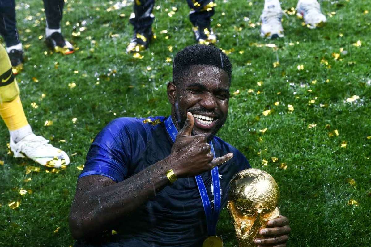 Fostul campion mondial si jucator al Barcelonei se retrage la 31 de ani