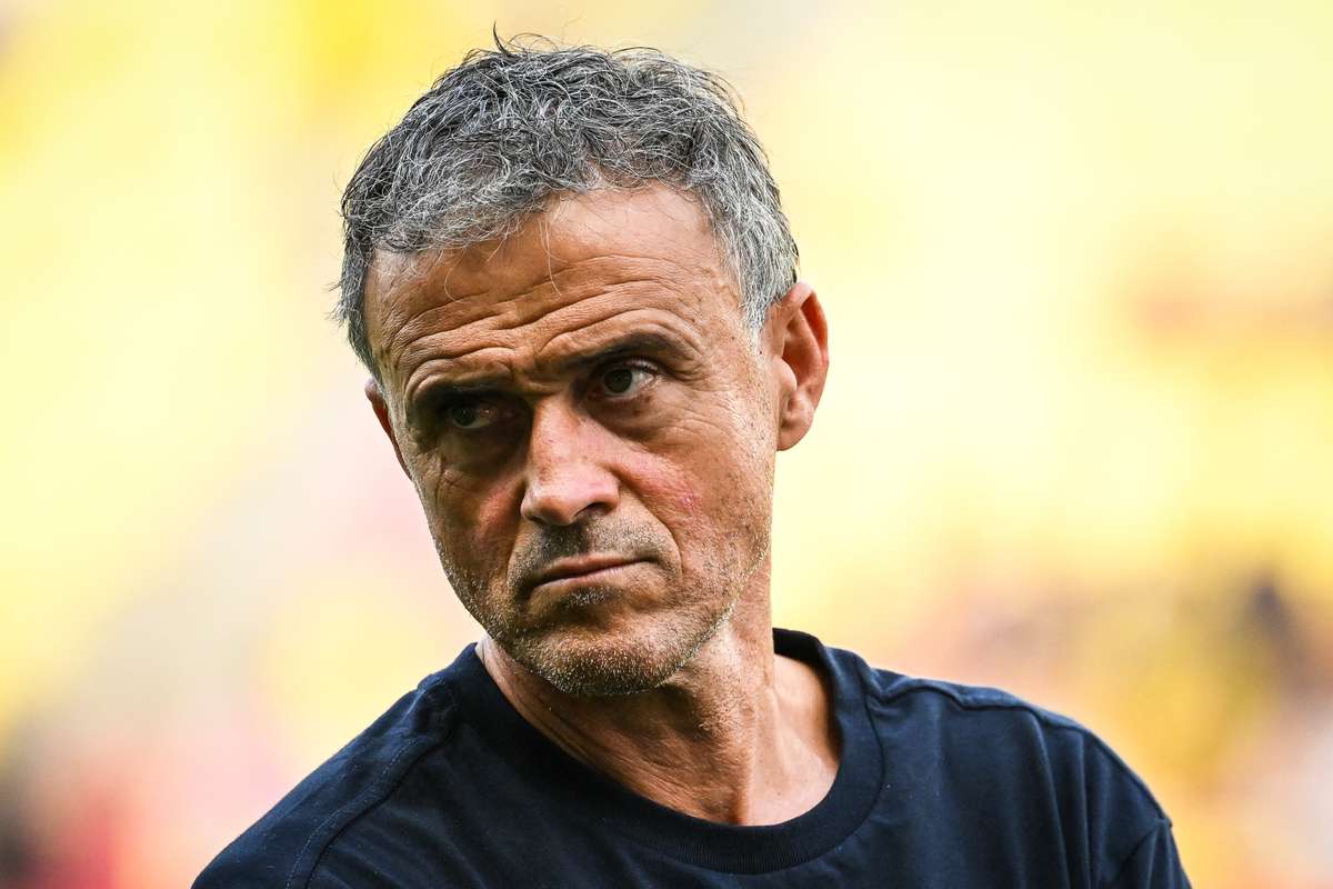 Luis Enrique a fost dus de urgenta la spital