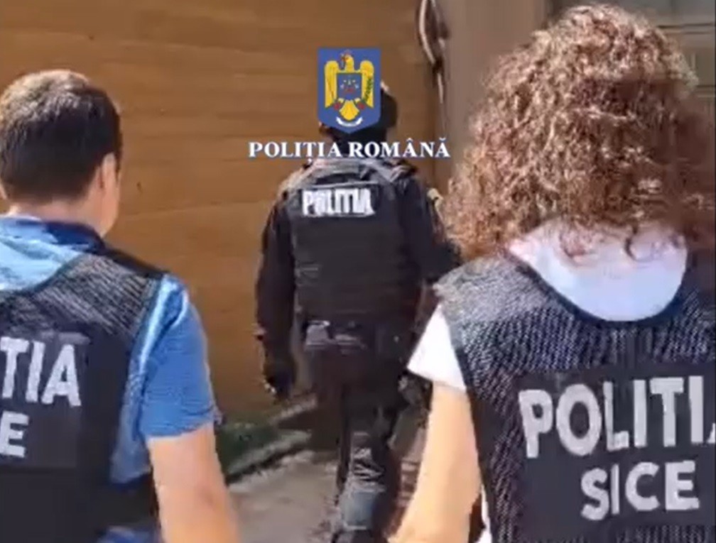 Perchezitii in Bihor si Arad trei barbati arestati
