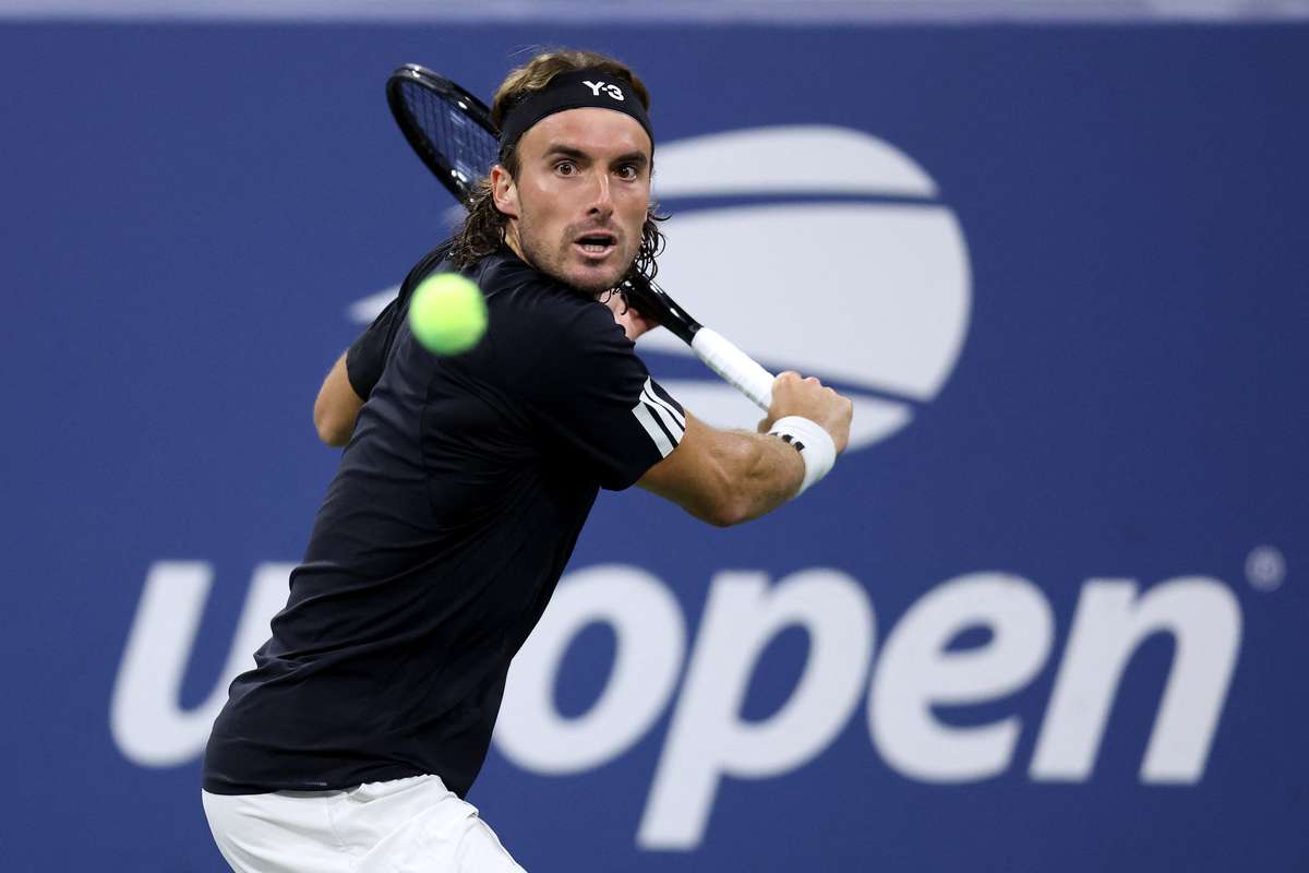 Stefanos Tsitsipas eliminat dupa un meci dramatic