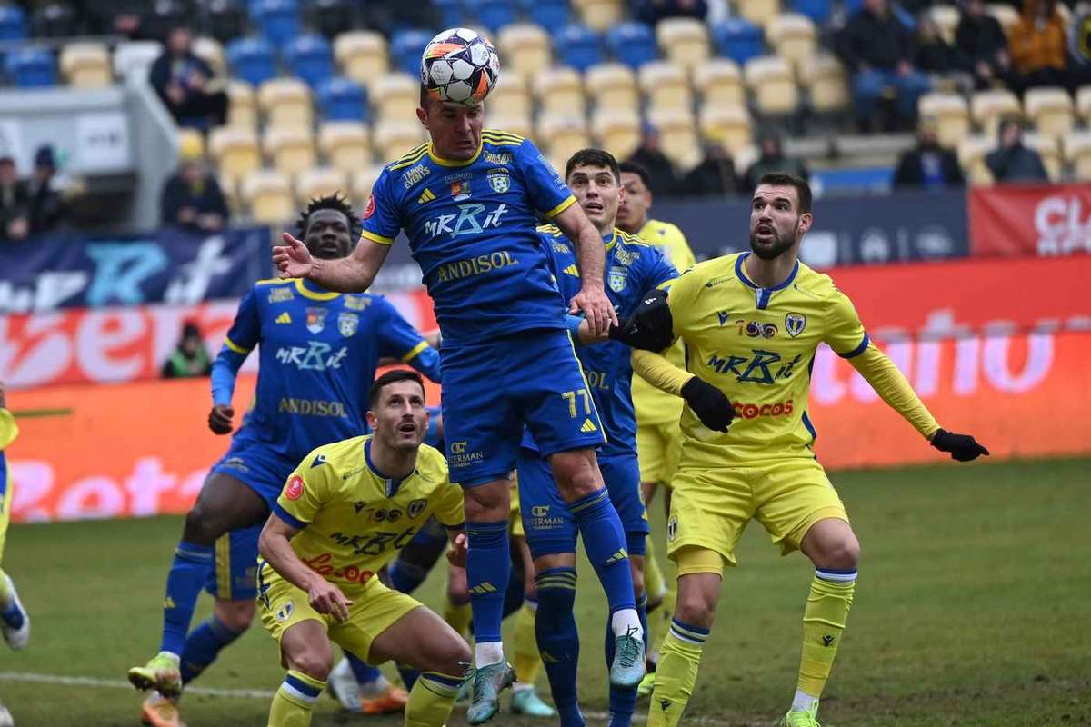 petrolul combate la slobozia pentru a iesi din subsol unirea vrea loc de play off