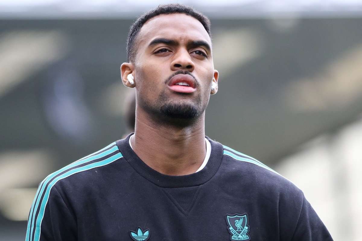 surpriza la liverpool isak nu este in lot contra burnley