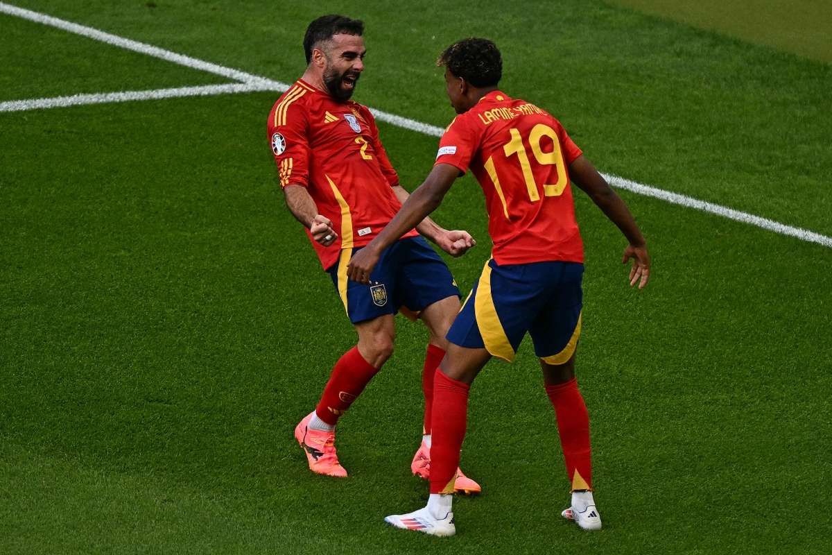 Carvajal va contacta pe Lamine Yamal pentru