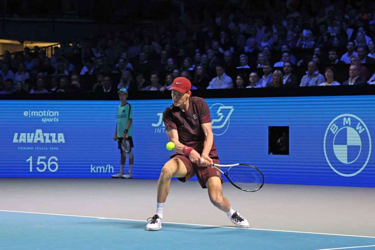 Tracker de Tenis Finale WTA Guangzhou si ATP Viena Basel