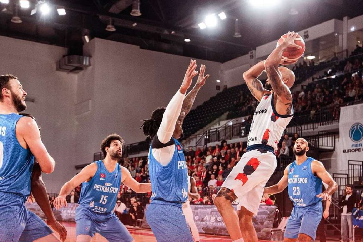 CSM Oradea a castigat grupa si s a calificat in FIBA Europe Cup