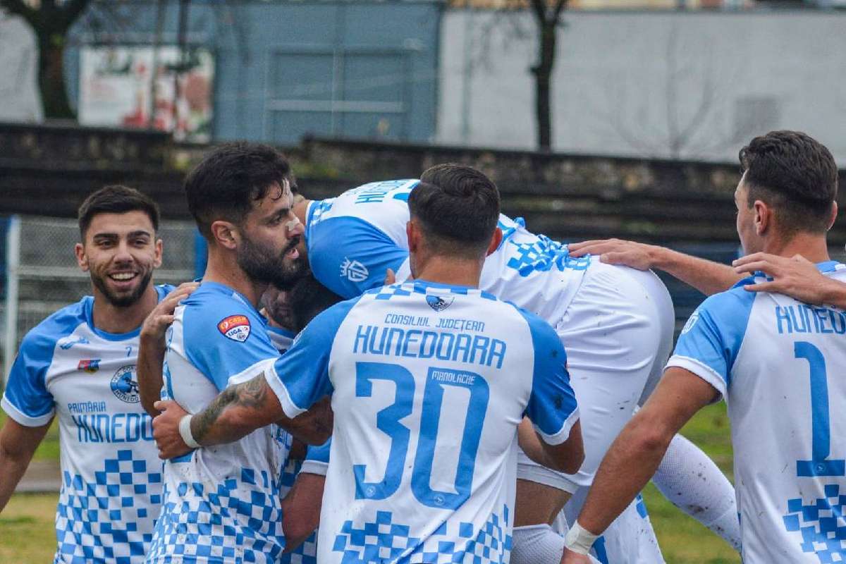 Corvinul ramane neinvins Hunedorenii consolideaza pozitia de lider