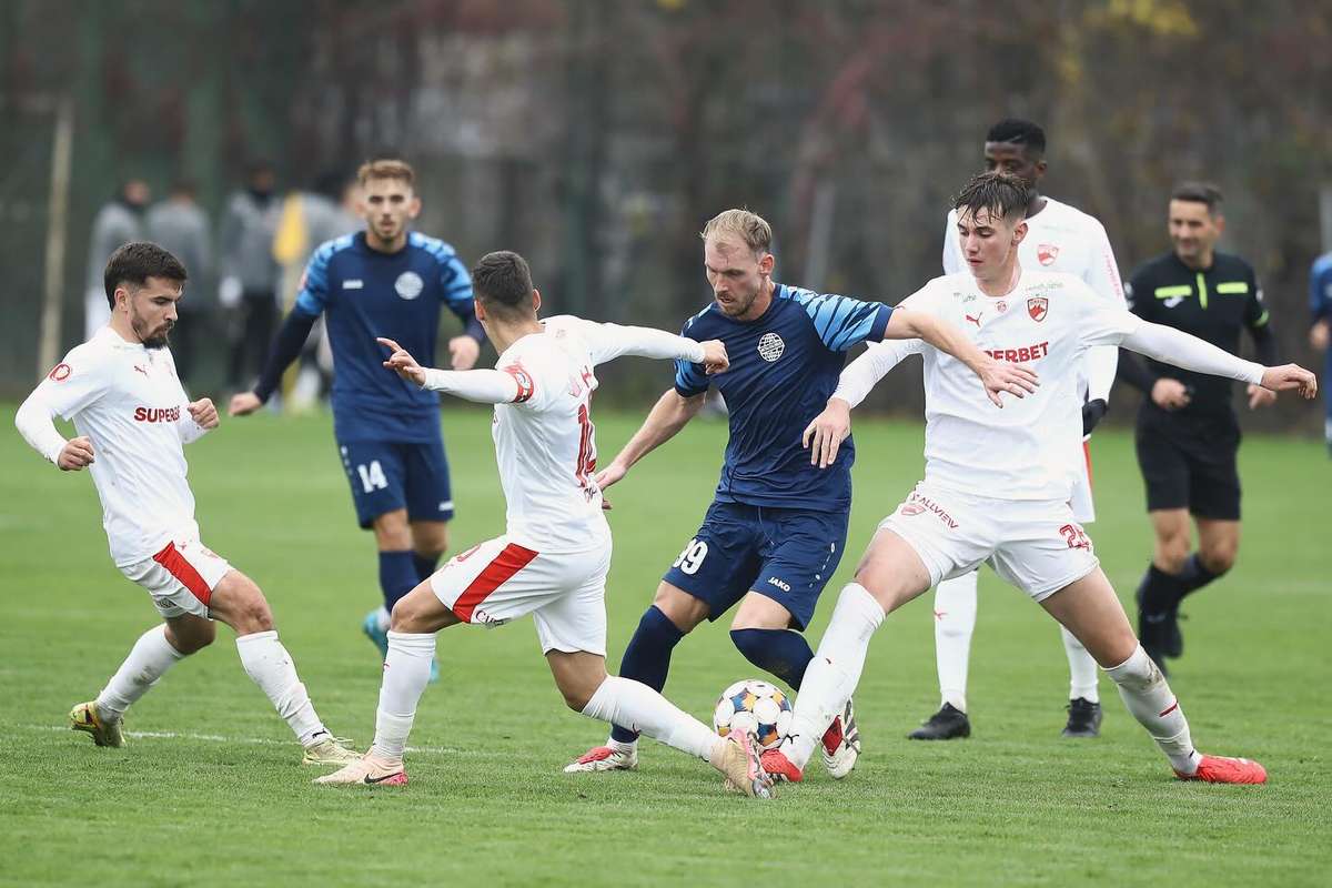 Metaloglobus invinge Dinamo cu scor de neprezentare