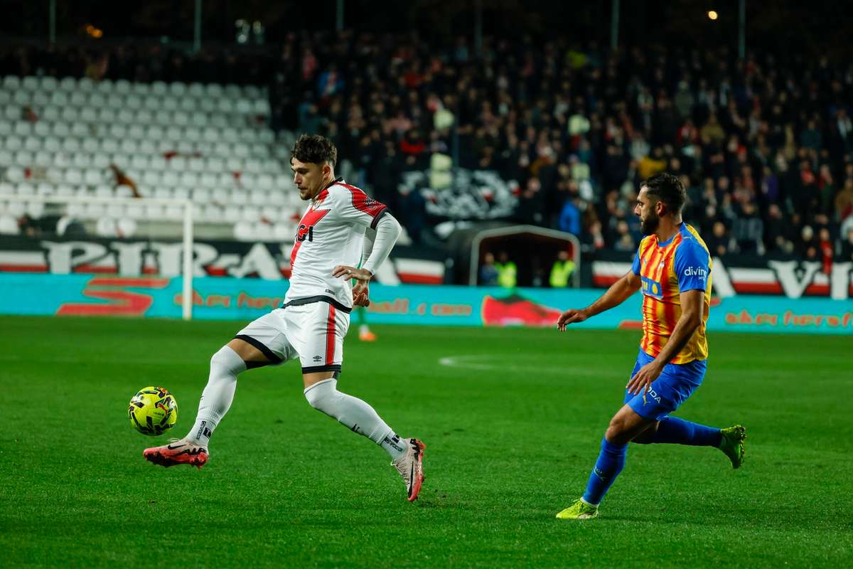 Andrei Ratiu cel mai bun jucator in meciul cu Valencia