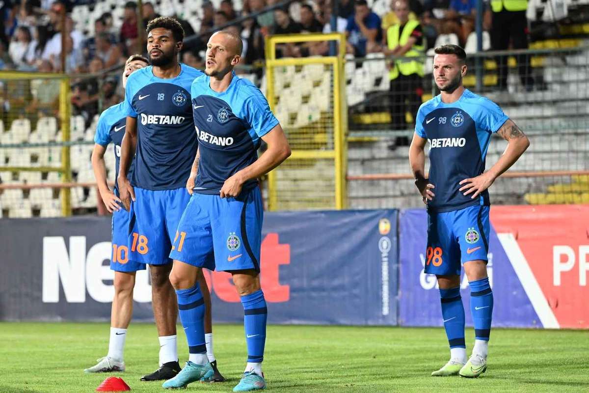 Curatenie de iarna Trei jucatori pleaca de la FCSB