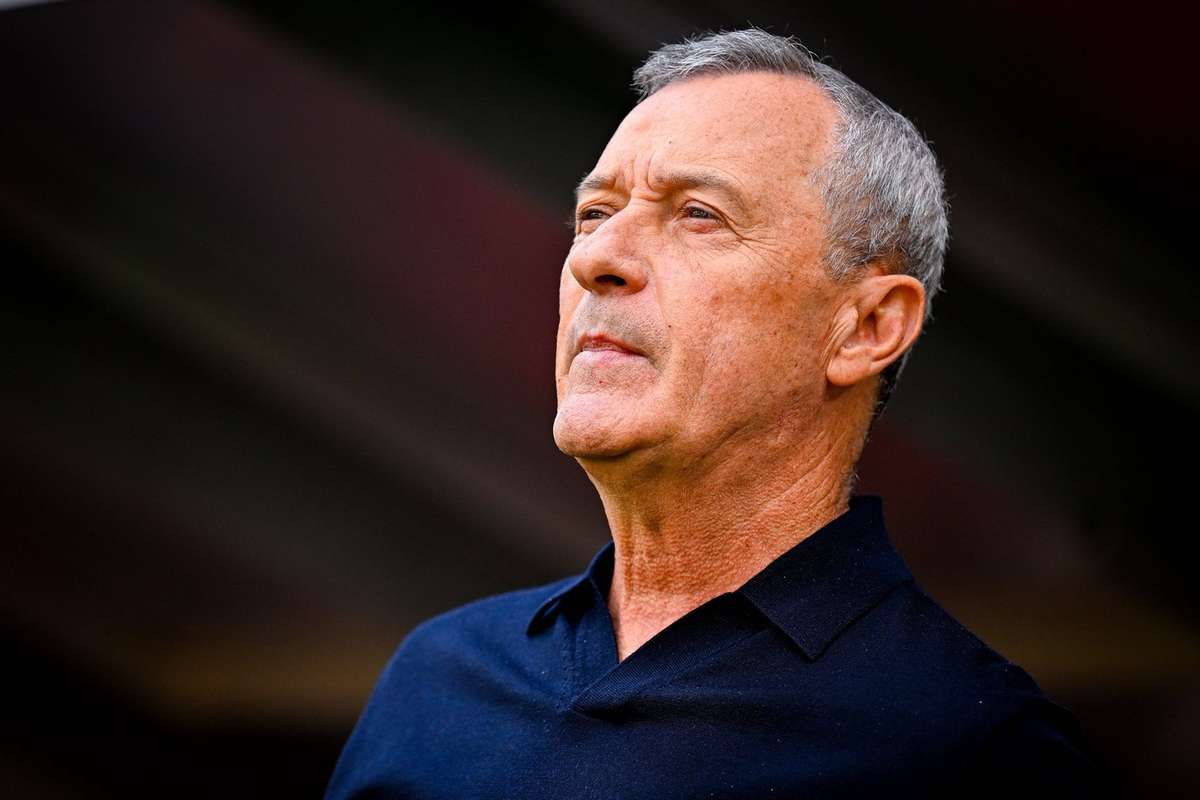 Mircea Rednic aproape de Hermannstadt Sibienii s ar fi inteles cu fostul antrenor al Standard Liege