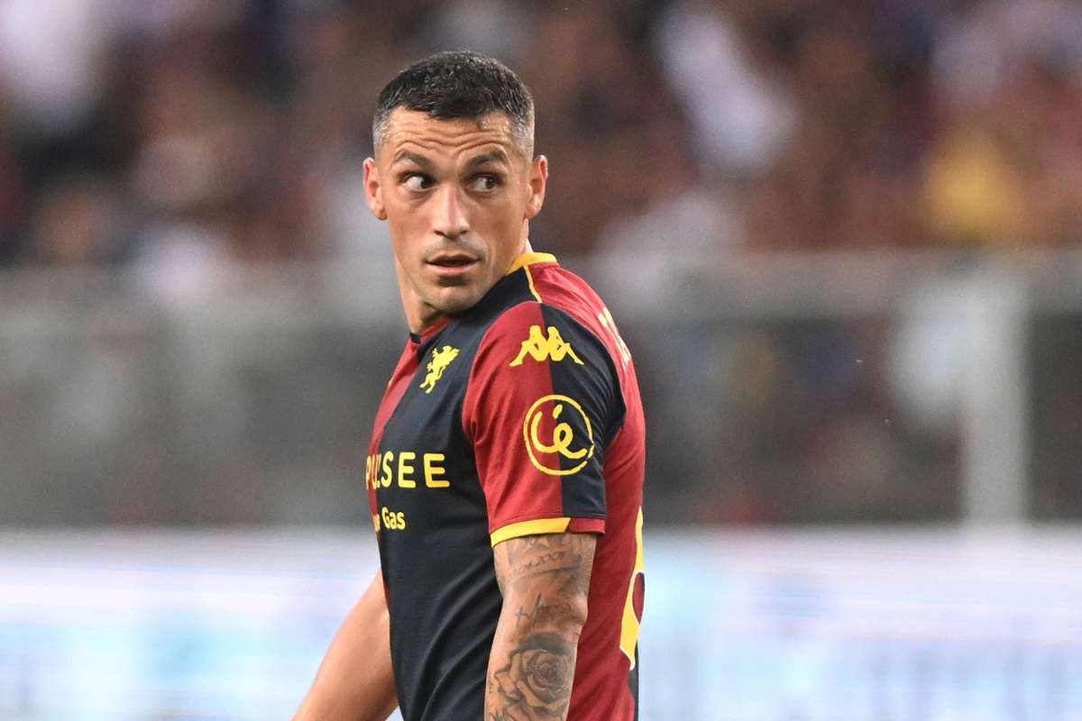 Nicolae Stanciu aproape de plecarea de la Genoa