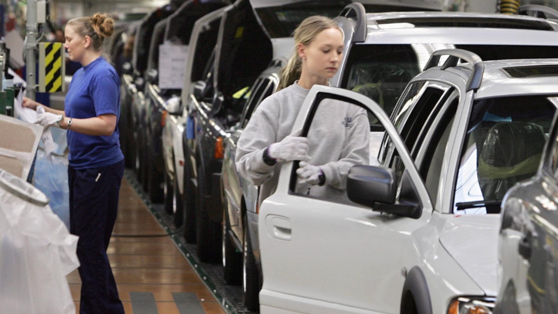 O alt companie auto romneasc i nchide fabricile