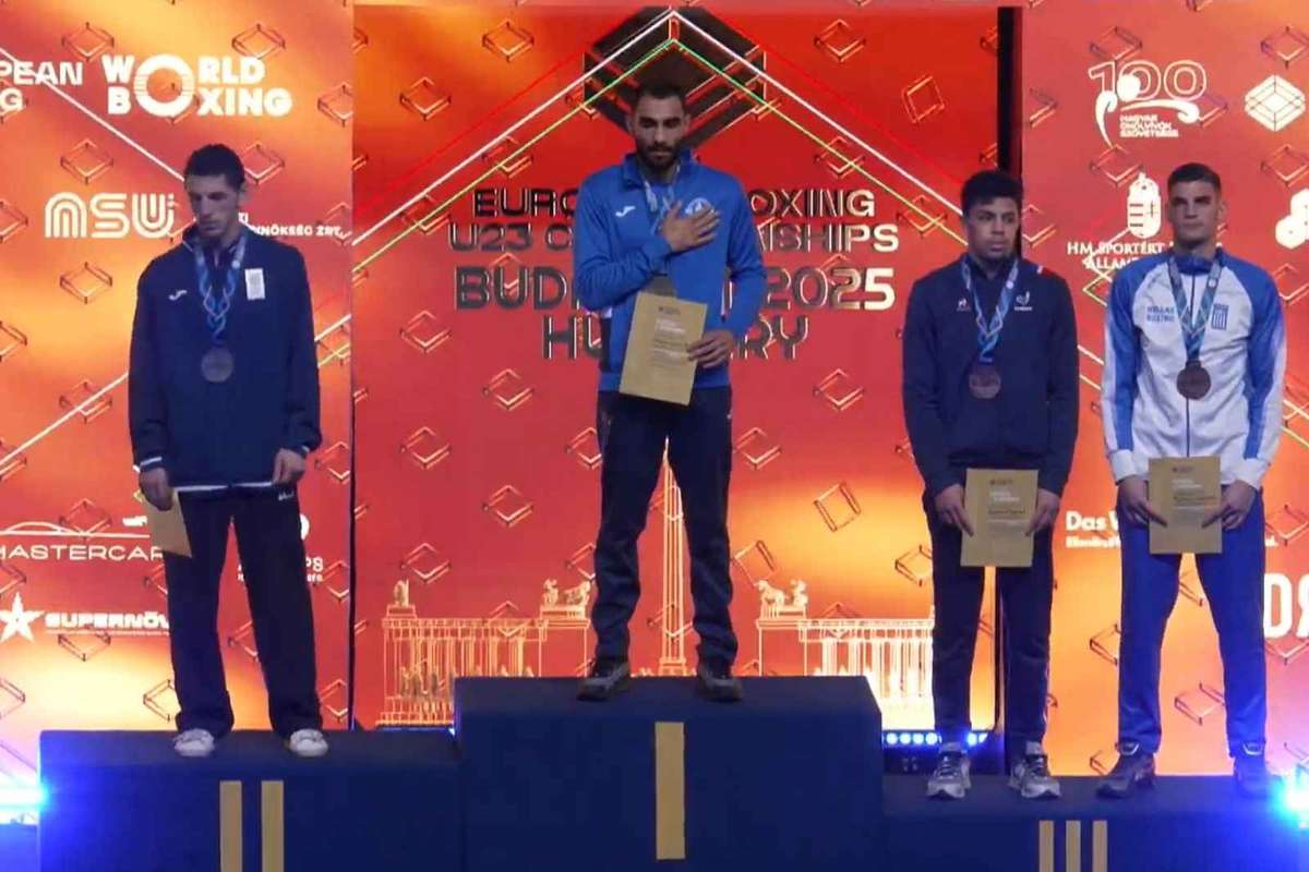 Un roman a castigat medalia de aur la Europenele de