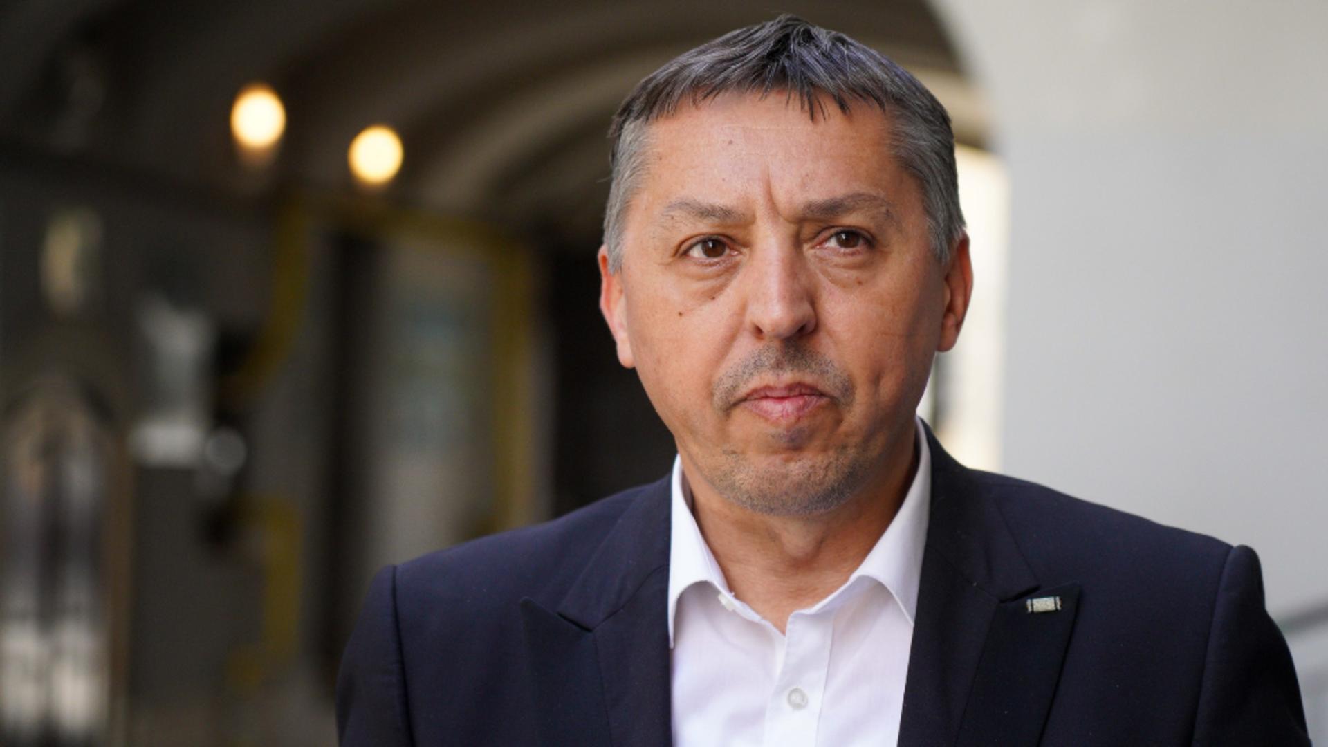 noi reguli pentru temele elevilor ministrul educatiei a semnat ordinul